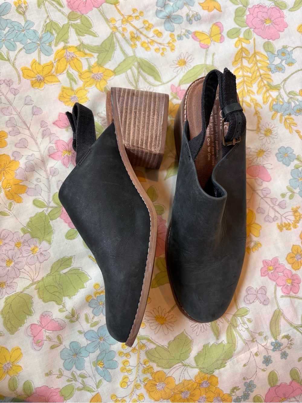 Tom’s Black Leather Slingback Heels
